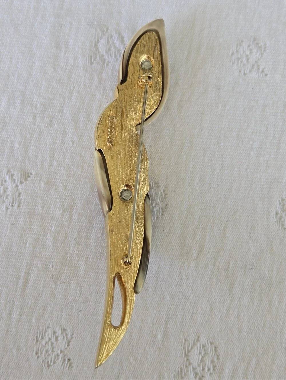 Vintage Gold-Tone Verducci Brooch with Cream and Brown Marbled Resin Auger Shell